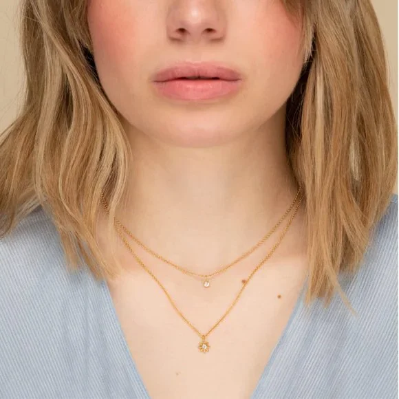 Mejuri Gold Necklace with White Pendant - Picture 3 of 7